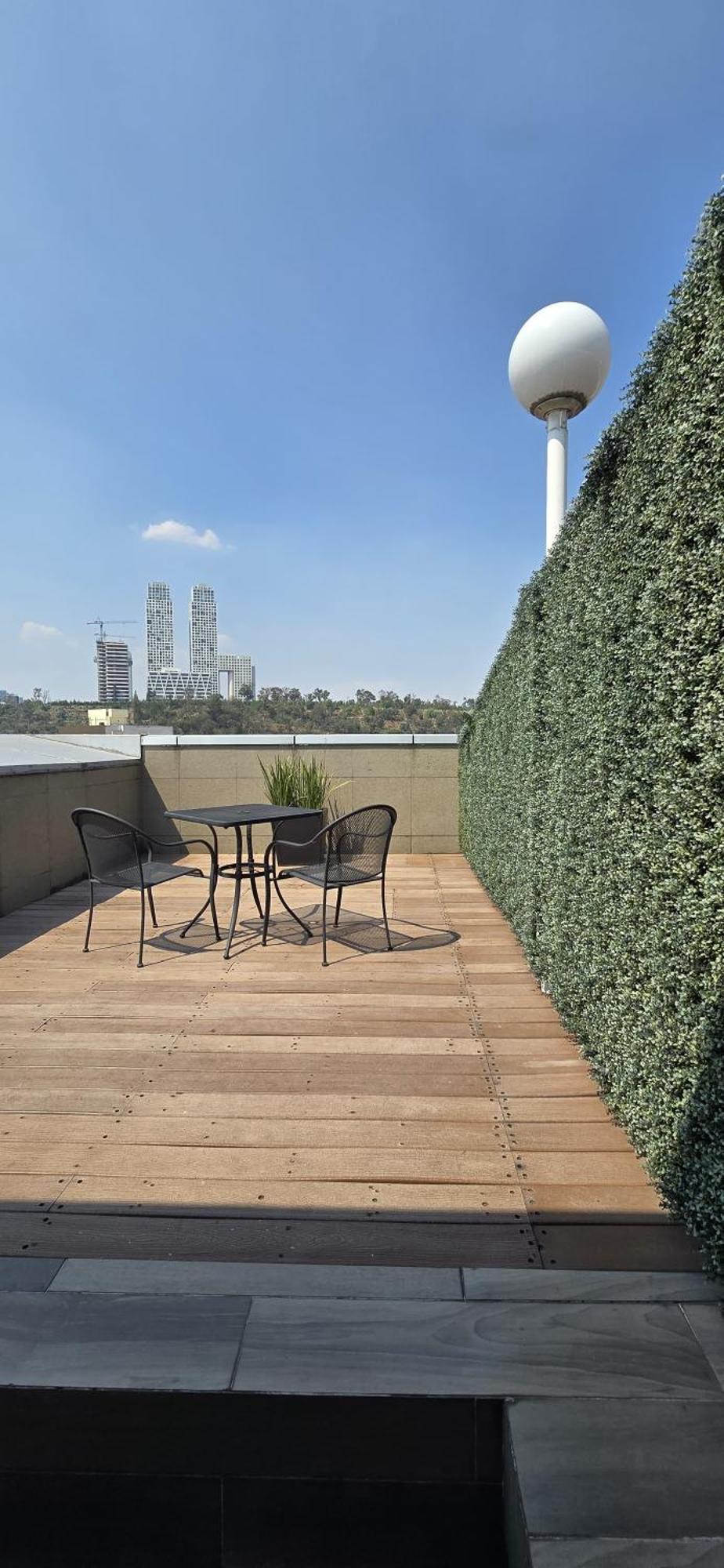 Ramada By Wyndham Mexico City Santa Fe Екстериор снимка