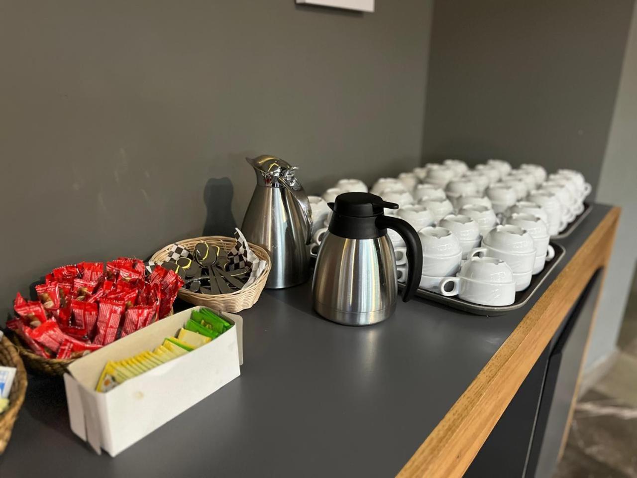Ramada By Wyndham Mexico City Santa Fe Екстериор снимка